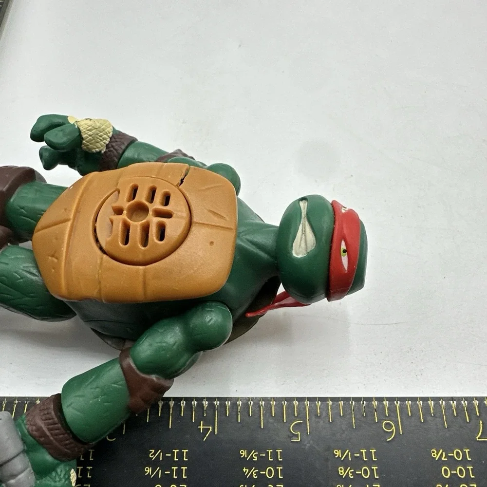 Teenage Mutant Ninja Turtle Lot Of Two 9 in and‎ 6 in Figures Toys